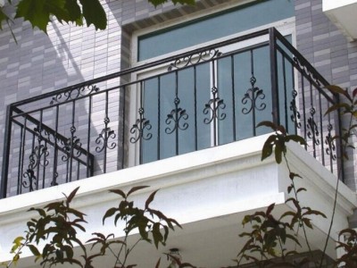 阳台铁艺栏杆图1