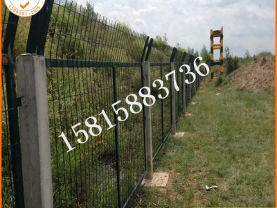 海南铁路隔离围栏生产厂家 三亚铁路防爬护栏网现货价格图3