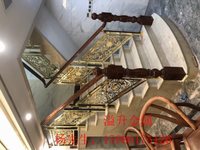 深圳酒店旋转楼梯铜铝雕花楼梯护栏安装完美落幕图3